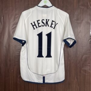 2002 England Home Shirt Heskey #11 (Excellent) Size M